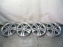 Laden Sie das Bild in den Galerie-Viewer, 4x Alufelge 18 Zoll 7.0" 5x112 46ET Glanz Silber A1564010102 Mercedes-Benz X156 FEL9559870222kl