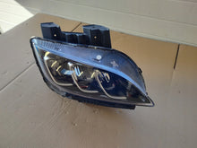 Laden Sie das Bild in den Galerie-Viewer, Frontscheinwerfer Hyundai Kona 92102-J9600 LED Rechts Scheinwerfer Headlight