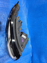 Laden Sie das Bild in den Galerie-Viewer, Frontscheinwerfer Land Rover Range I Evoque GJ32-13W029-ED Xenon Rechts SCH7389127142rn