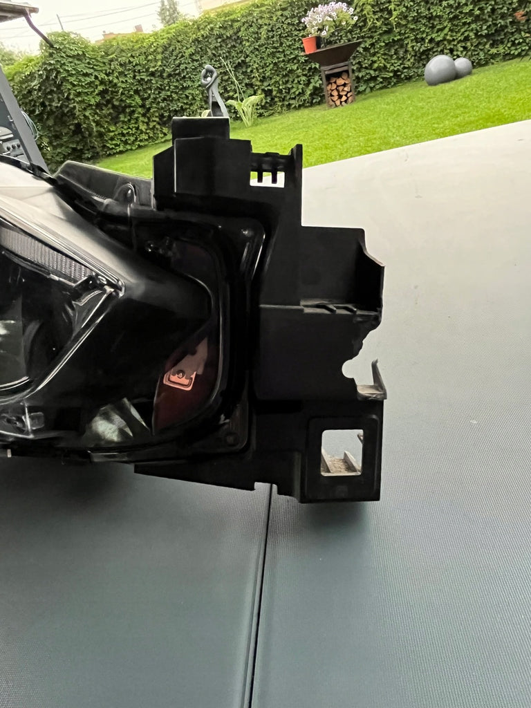 Frontscheinwerfer Mazda B63C-51030 LED Rechts Scheinwerfer Headlight