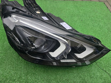 Laden Sie das Bild in den Galerie-Viewer, Frontscheinwerfer Mercedes-Benz Gle A1679066606 Full LED Rechts Headlight SCH3995392173ur