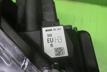 Load image into Gallery viewer, Frontscheinwerfer Toyota Yaris Cross LED Rechts Scheinwerfer Headlight SCH2501034264eq