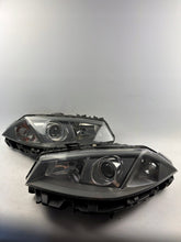 Laden Sie das Bild in den Galerie-Viewer, Frontscheinwerfer Renault Megane II 7701064023 Xenon Ein Satz Headlight SCH9328818719wb