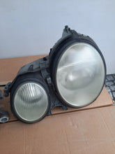 Laden Sie das Bild in den Galerie-Viewer, Frontscheinwerfer Mercedes-Benz W210 Xenon Rechts Scheinwerfer Headlight