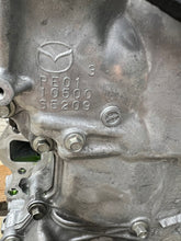 Laden Sie das Bild in den Galerie-Viewer, Motor Mazda 3 Bm PE02 2.0 46TKm 2013 Benzin Engine Unkomplett