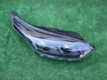 Laden Sie das Bild in den Galerie-Viewer, Frontscheinwerfer Kia Ceed 92102J7500 LED Rechts Scheinwerfer Headlight SCH2325681178xm