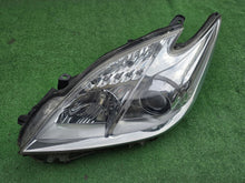Laden Sie das Bild in den Galerie-Viewer, Frontscheinwerfer Toyota Prius Links Scheinwerfer Headlight SCH7650981609rp