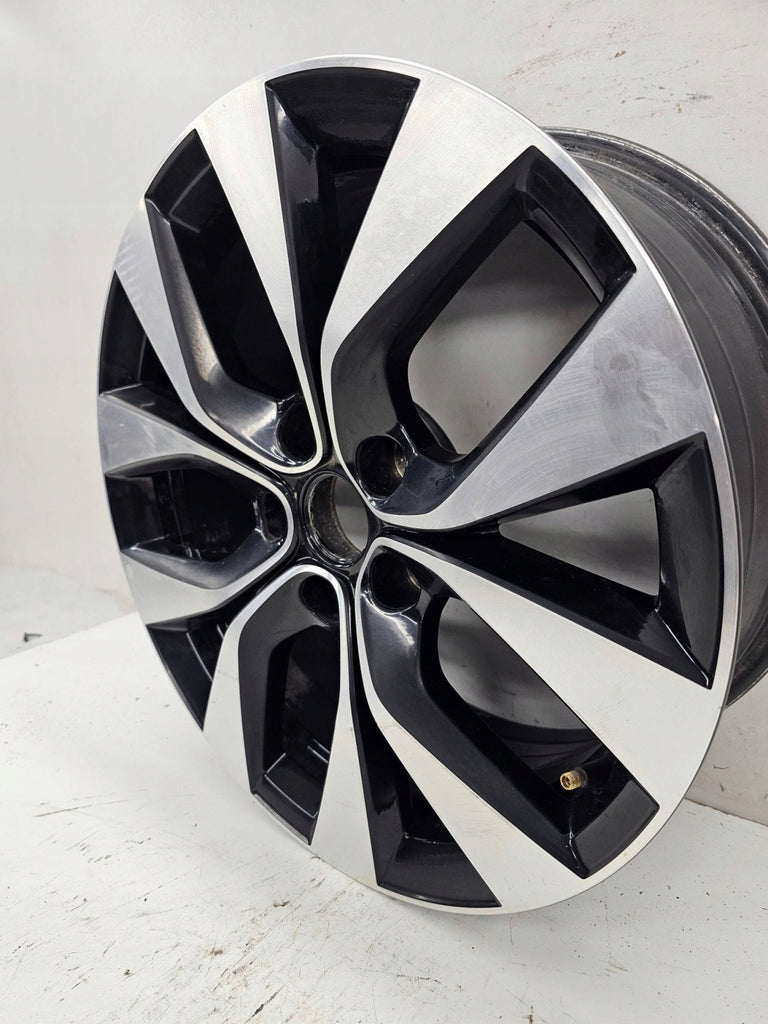 1x Alufelge 17 Zoll 5x114.3 403002540R Renault Arkana Rim Wheel FEL6035264018wm