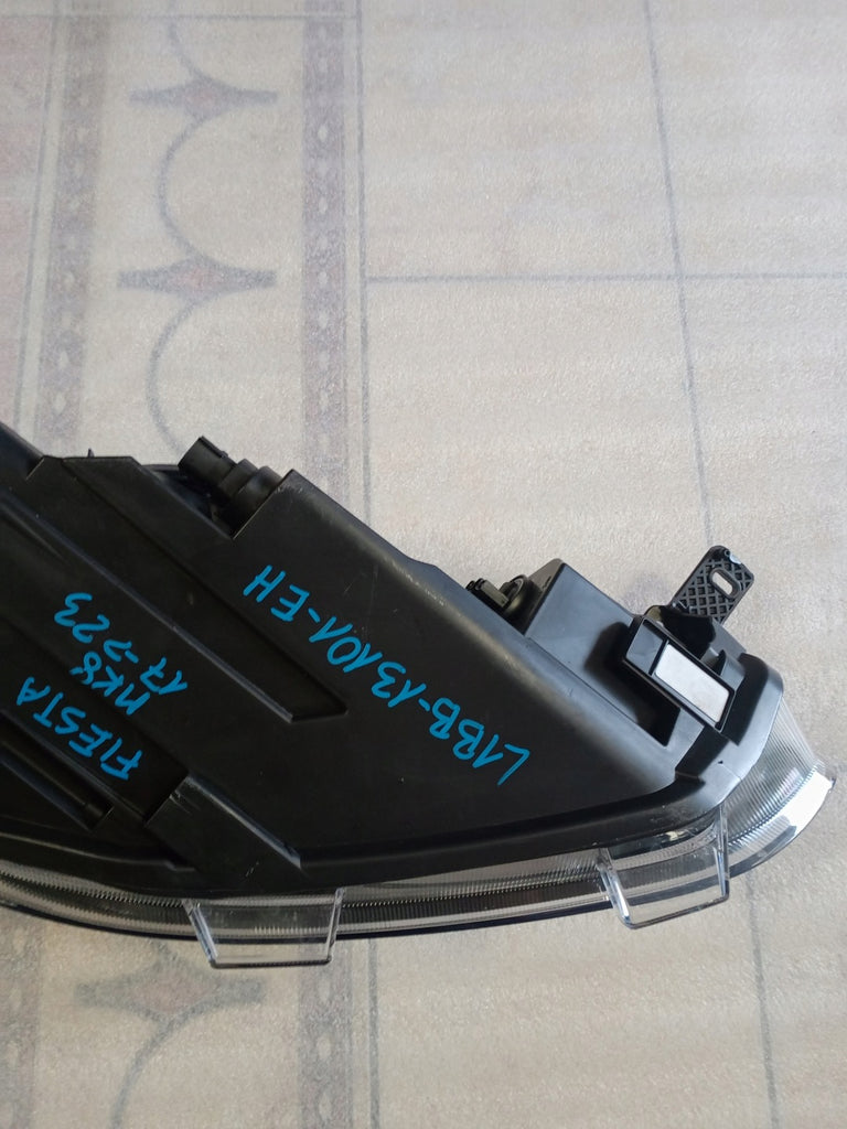 Frontscheinwerfer Ford Fiesta L1BB-13101-EH Links Scheinwerfer Headlight SCH3115365939kg