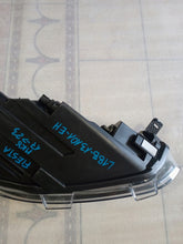 Laden Sie das Bild in den Galerie-Viewer, Frontscheinwerfer Ford Fiesta L1BB-13101-EH Links Scheinwerfer Headlight SCH3115365939kg