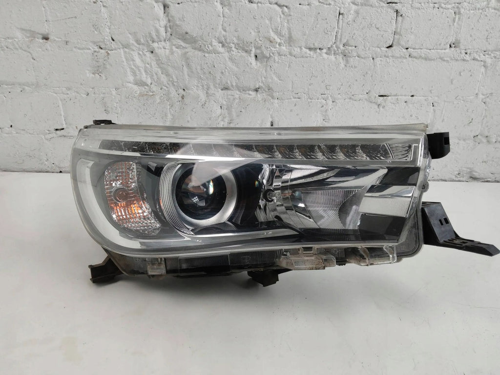 Frontscheinwerfer Toyota Hilux DAL18267 Rechts Scheinwerfer Headlight SCH4807442524hp