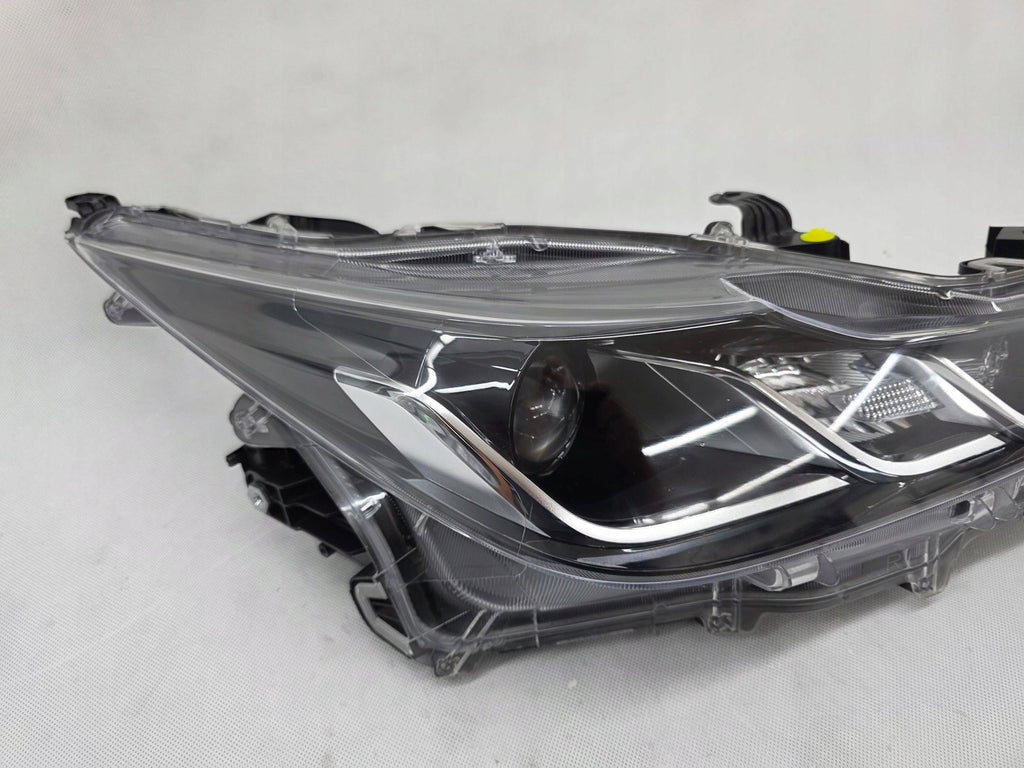 Frontscheinwerfer Toyota Corolla 81110-02T31-00 Rechts Scheinwerfer Headlight SCH9329476506gu