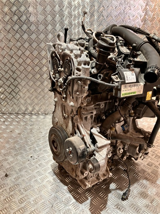 Motor Mercedes-Benz Gla H247 M282914 1.3 CGI 136PS 60TKm 2021 Benzin Komplett MOT2370323101gy