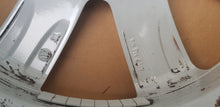 Load image into Gallery viewer, 1x Alufelge 18 Zoll 7.5&quot; 5x112 40ET Glanz Silber 601025AM VW Phaeton Rim Wheel