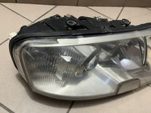 Load image into Gallery viewer, Frontscheinwerfer Skoda Superb I Xenon Rechts Scheinwerfer Headlight SCH1100905755ol