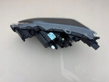 Laden Sie das Bild in den Galerie-Viewer, Frontscheinwerfer Toyota 4 Yaris Full LED Rechts Scheinwerfer Headlight SCH7857723151cx