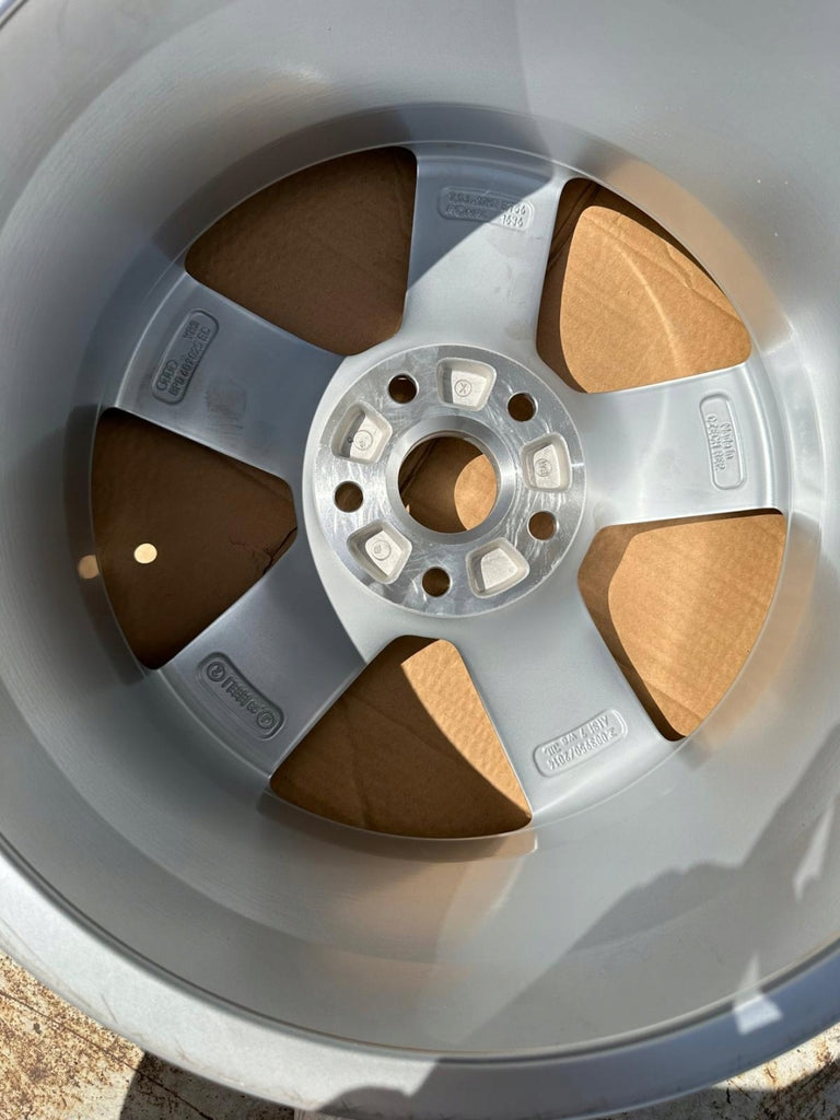 1x Alufelge 17 Zoll 7.5" 5x112 56ET Silber 8P0601025C Audi A3 Rim Wheel FEL2177814307zh