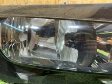 Load image into Gallery viewer, Frontscheinwerfer Citroën C4 Picasso II 9677217280-02 Rechts Headlight