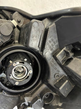 Load image into Gallery viewer, Frontscheinwerfer Toyota Yaris 17-0D-199 Rechts Scheinwerfer Headlight SCH1899934447us