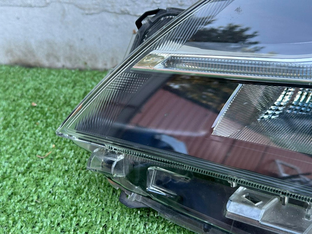 Frontscheinwerfer Toyota Yaris Links Scheinwerfer Headlight