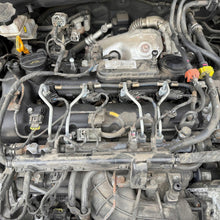 Load image into Gallery viewer, Motor Hyundai Santa III Fe D4HB 2.2 CRDI 2012 Diesel Engine Unkomplett