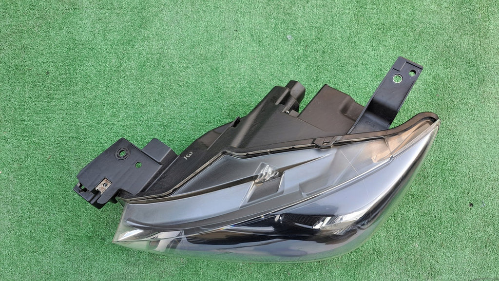 Frontscheinwerfer Mazda Cx3 Cx-3 D10E-51040 LED Ein Stück (Rechts oder Links)