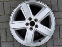 Laden Sie das Bild in den Galerie-Viewer, 1x Alufelge 18 Zoll 7.0" 5x114.3 40ET Glanz Silber Jeep Rim Wheel FEL2702108259ky