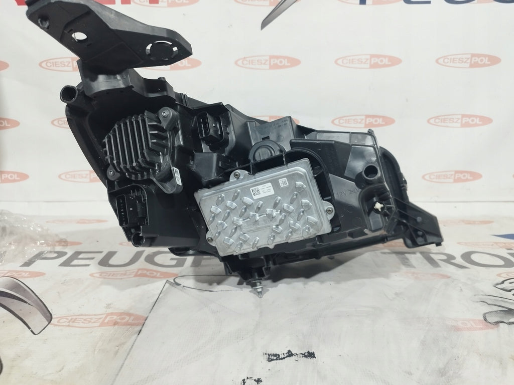 Frontscheinwerfer Mazda 2008 208 II D10E-51030 LED Ein Stück (Rechts oder Links)