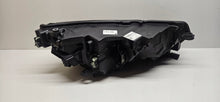 Laden Sie das Bild in den Galerie-Viewer, Frontscheinwerfer Skoda Octavia IV 5E4941009 LED Links Scheinwerfer Headlight SCH4088077730if