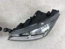 Load image into Gallery viewer, Frontscheinwerfer Seat Ibiza 6F1941015A LED Ein Stück (Rechts oder Links)