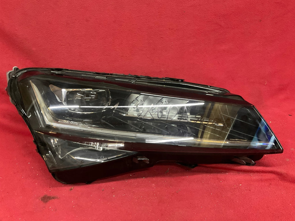 Frontscheinwerfer Skoda Superb III 3V1941016D Full LED Rechts Headlight SCH4571612706jg