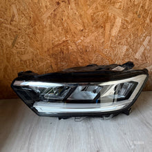 Load image into Gallery viewer, Frontscheinwerfer VW T-Roc 2GA941006F 2GA941005F Ein Stück (Rechts oder Links)