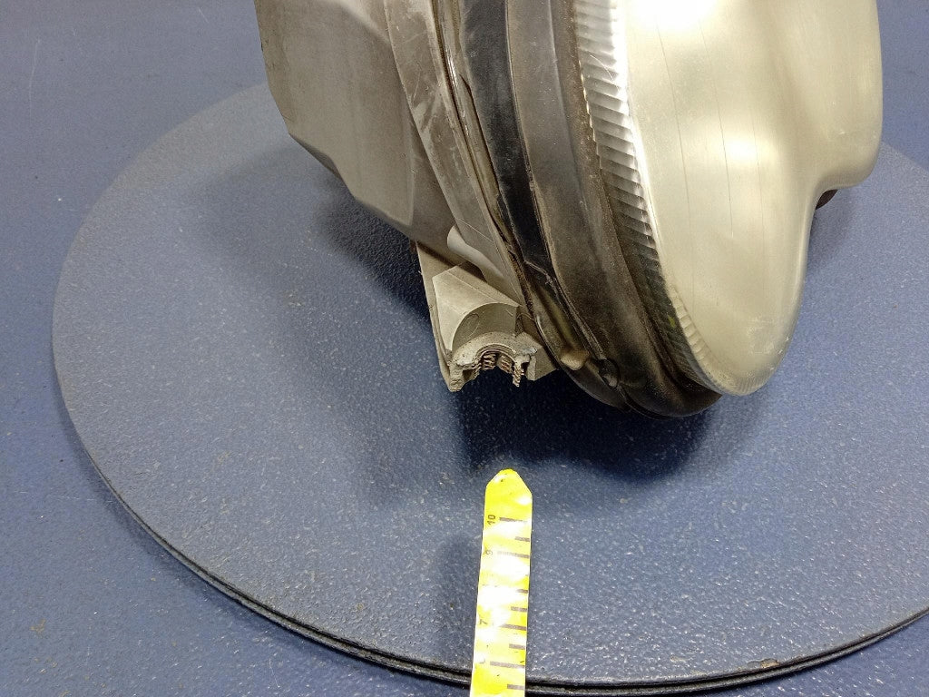 Frontscheinwerfer Mercedes-Benz W203 A2038203761 Links Scheinwerfer Headlight SCH4256777336od