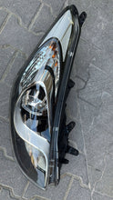 Load image into Gallery viewer, Frontscheinwerfer Hyundai I30 92102-A6020 Rechts Scheinwerfer Headlight