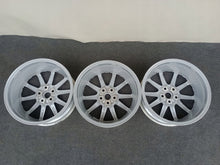 Load image into Gallery viewer, 1x Alufelge 17 Zoll 7.0" 5x108 45ET BJ32-10007-AE Land Rover Rim Wheel FEL2341759038js