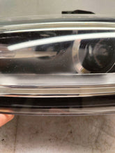 Laden Sie das Bild in den Galerie-Viewer, Frontscheinwerfer Audi Q3 8U0941031 Xenon Links Scheinwerfer Headlight