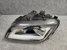 Laden Sie das Bild in den Galerie-Viewer, Frontscheinwerfer VW Amarok 2H3941031 901131682H Xenon Links Headlight SCH5274216102ya