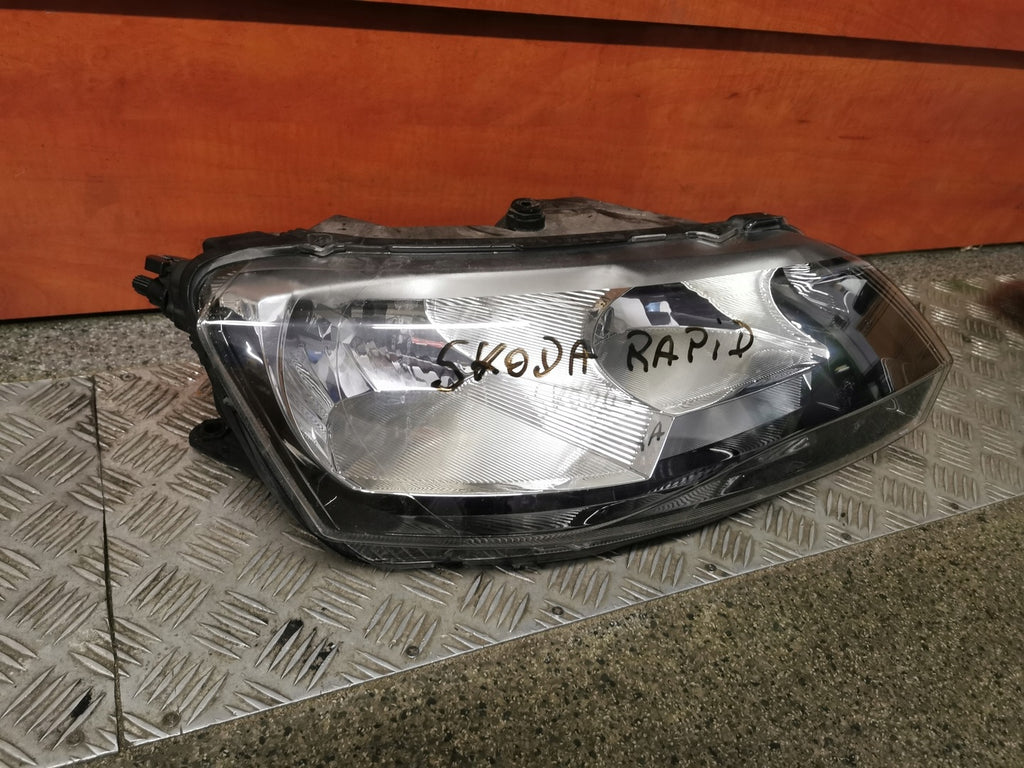 Frontscheinwerfer Skoda Rapid 5JB941016 Rechts Scheinwerfer Headlight SCH4384699671dc