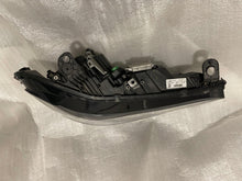 Laden Sie das Bild in den Galerie-Viewer, Frontscheinwerfer Alfa Romeo Giulia 50564095 Xenon Rechts Scheinwerfer Headlight SCH9091431112zd
