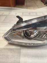 Laden Sie das Bild in den Galerie-Viewer, Frontscheinwerfer Ford Transit Custom BK2113D153BJ Ein Stück (Rechts oder Links) SCH1498493242un