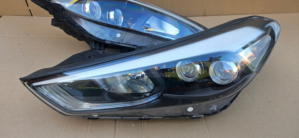 Frontscheinwerfer Hyundai Tucson 92102-D7201 92102-D7200 LED Ein Satz Headlight SCH9906364664ln