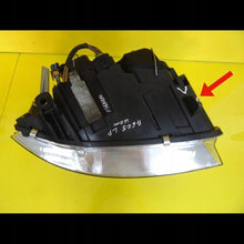 Load image into Gallery viewer, Frontscheinwerfer Audi A6 C5 Xenon Ein Stück (Rechts oder Links) Headlight