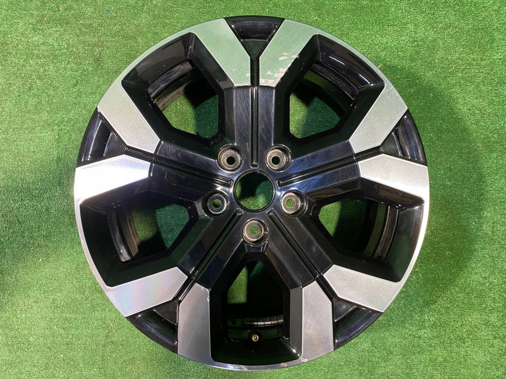 1x Alufelge 17 Zoll 6.5" 5x114.3 32ET 403001967R 403007763R Dacia Duster FEL3932195907qm