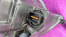 Laden Sie das Bild in den Galerie-Viewer, Frontscheinwerfer Opel Antara 20839669 Xenon Rechts Scheinwerfer Headlight