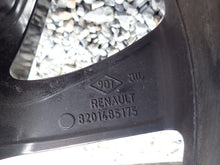 Laden Sie das Bild in den Galerie-Viewer, 1x Alufelge 17 Zoll 7.0" 5x114.3 8201485175 Nissan Rim Wheel FEL4682828902wl