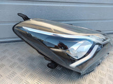 Load image into Gallery viewer, Frontscheinwerfer Toyota Yaris LED Rechts Scheinwerfer Headlight