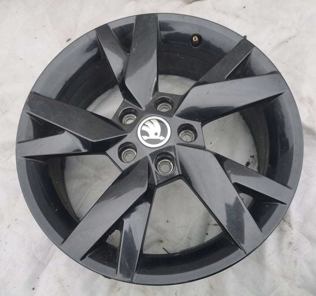 1x Alufelge 17 Zoll 6.5" 5x112 46ET Glanz 5E3601025 Skoda Octavia Rim Wheel