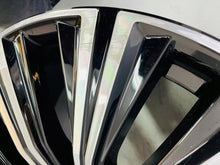 Laden Sie das Bild in den Galerie-Viewer, 1x Alufelge 18 Zoll 8.0&quot; 5x108 42ET 32243391 Volvo V60 Rim Wheel