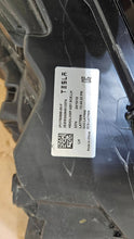 Laden Sie das Bild in den Galerie-Viewer, Frontscheinwerfer Tesla Model 3 176088800F Links Scheinwerfer Headlight SCH8597645215yq