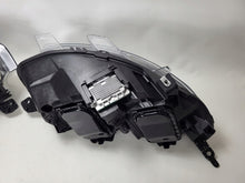 Laden Sie das Bild in den Galerie-Viewer, Frontscheinwerfer Opel Vivaro Zafira Life Ein Satz Scheinwerfer Headlight SCH2965497729tf